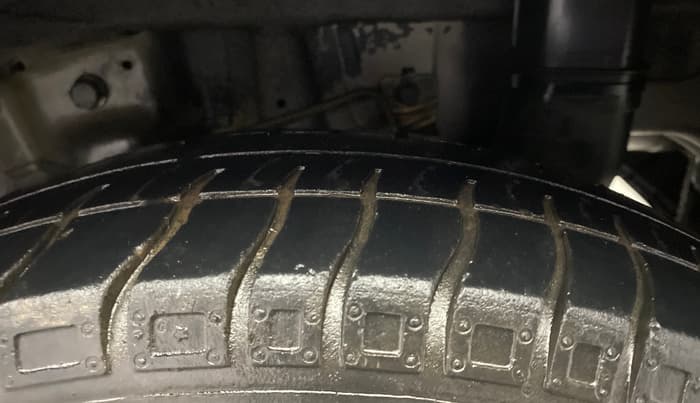 2016 Hyundai Eon ERA +, Petrol, Manual, 39,442 km, Left Rear Tyre Tread