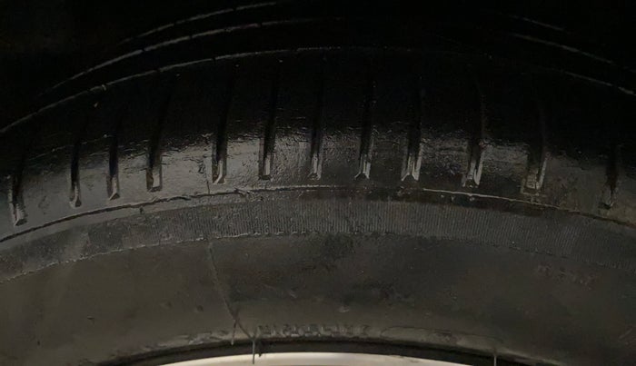 2016 Honda BR-V 1.5L I-VTEC V, Petrol, Manual, 89,998 km, Left Rear Tyre Tread