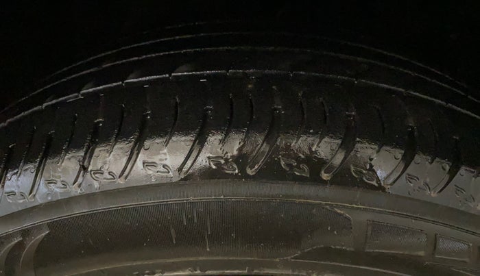 2016 Honda BR-V 1.5L I-VTEC V, Petrol, Manual, 89,998 km, Right Front Tyre Tread