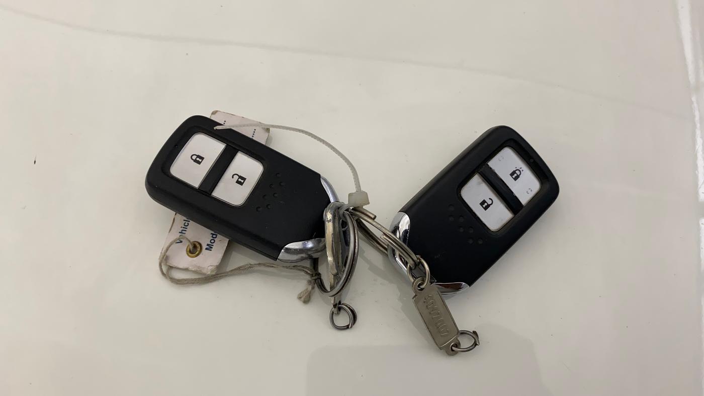 2016 Honda BR-V 1.5L I-VTEC V, Petrol, Manual, 89,998 km, Key Close Up