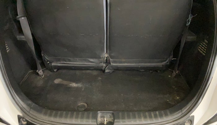 2016 Honda BR-V 1.5L I-VTEC V, Petrol, Manual, 89,998 km, Boot Inside