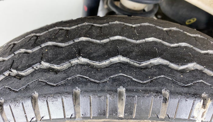 2019 Maruti Eeco 5 STR WITH AC PLUSHTR, Petrol, Manual, 9,625 km, Right Rear Tyre Tread