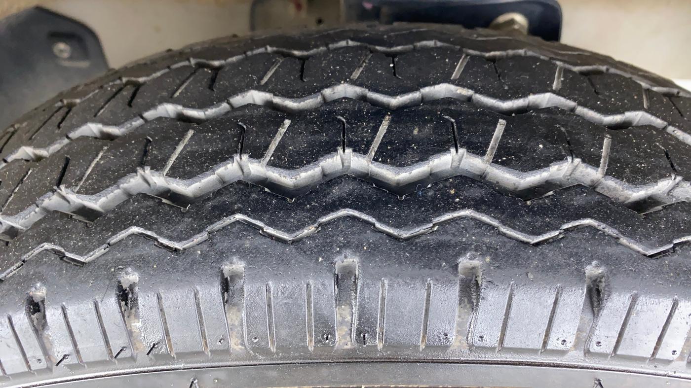 2019 Maruti Eeco 5 STR WITH AC PLUSHTR, Petrol, Manual, 9,625 km, Right Front Tyre Tread