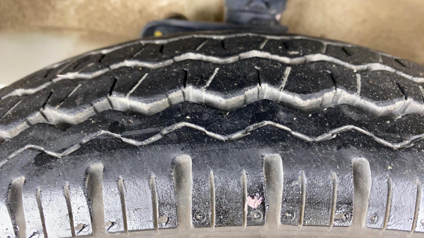 2019 Maruti Eeco 5 STR WITH AC PLUSHTR, Petrol, Manual, 9,625 km, Left Front Tyre Tread