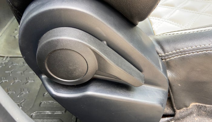 2021 Tata ALTROZ XE PETROL, Petrol, Manual, 34,288 km, Driver Side Adjustment Panel