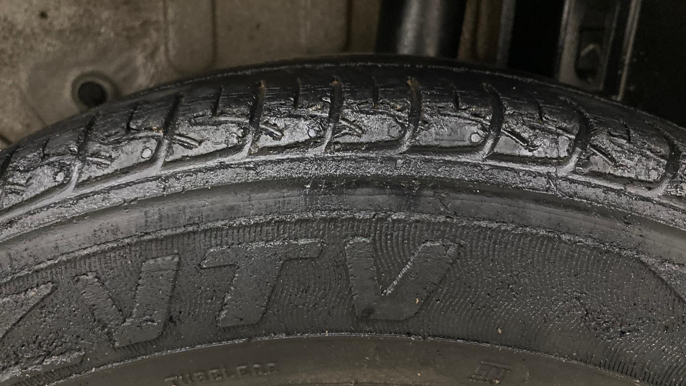 2015 Toyota Etios Liva V, Petrol, Manual, 59,013 km, Left Rear Tyre Tread