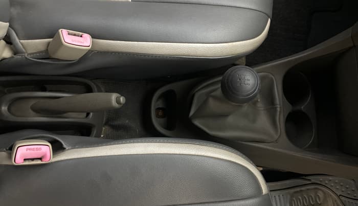 2015 Toyota Etios Liva V, Petrol, Manual, 59,013 km, Gear Lever