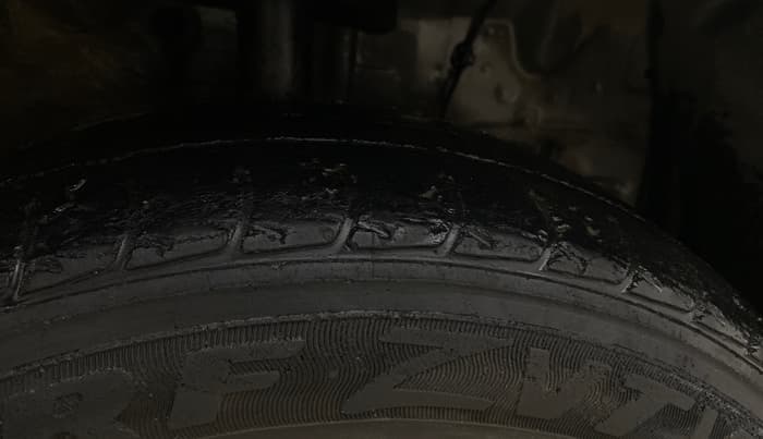 2015 Toyota Etios Liva V, Petrol, Manual, 59,013 km, Right Front Tyre Tread