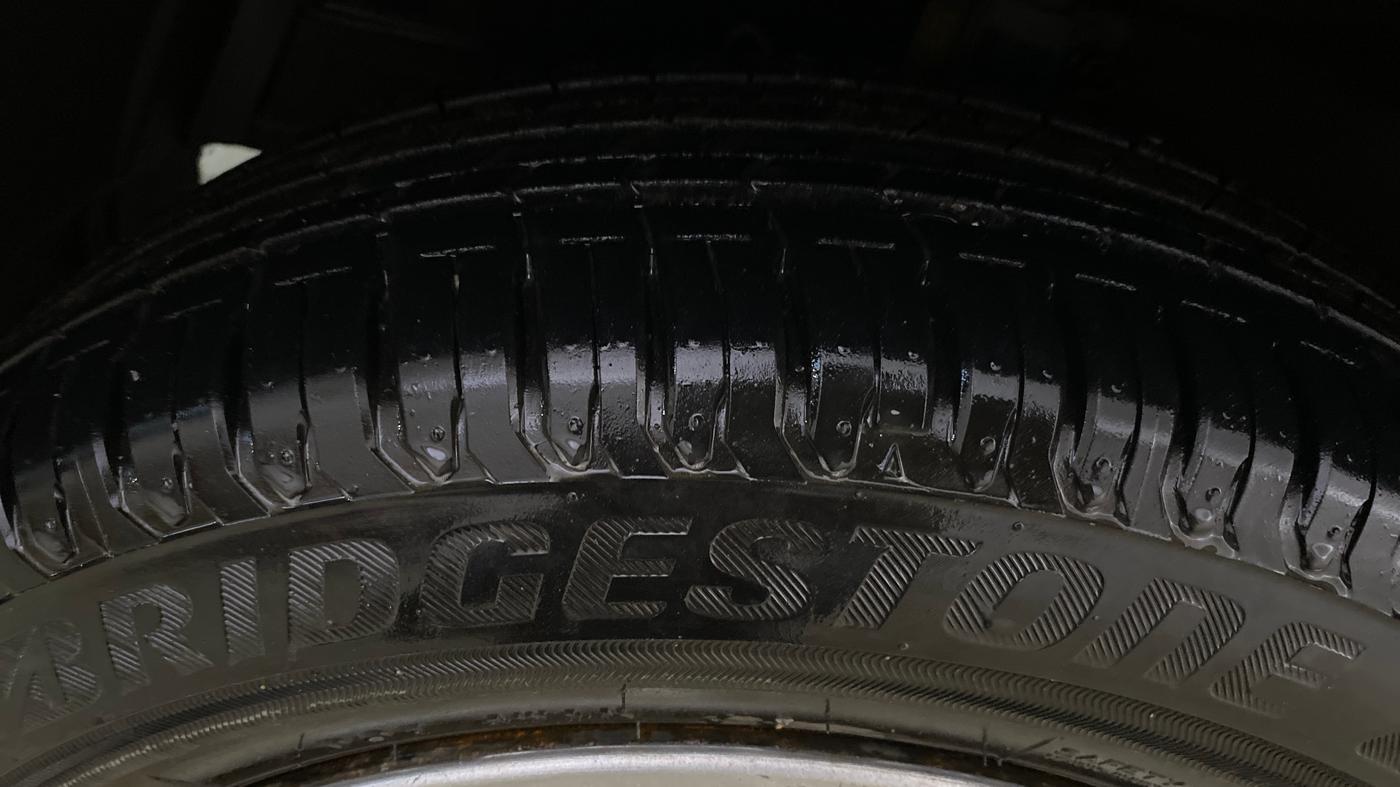 2017 Maruti Ertiga VXI CNG, CNG, Manual, 1,01,588 km, Left Front Tyre Tread