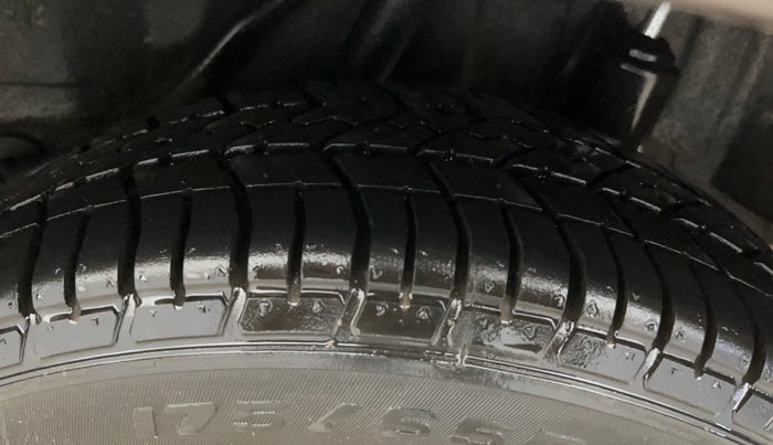 2017 Honda Amaze 1.2L I-VTEC S, Petrol, Manual, 59,822 km, Left Rear Tyre Tread