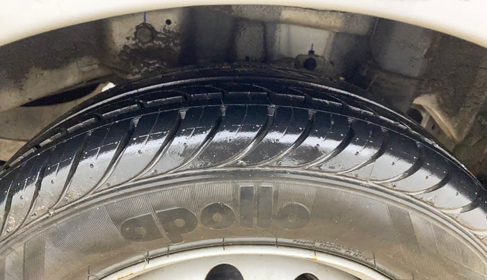 2017 Hyundai Eon ERA +, Petrol, Manual, 18,625 km, Left Rear Tyre Tread