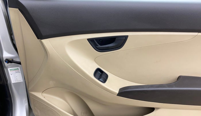 2017 Hyundai Eon ERA +, Petrol, Manual, 18,625 km, Driver Side Door Panels Control