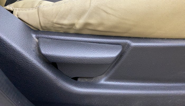 2017 Hyundai Eon ERA +, Petrol, Manual, 18,625 km, Driver Side Adjustment Panel