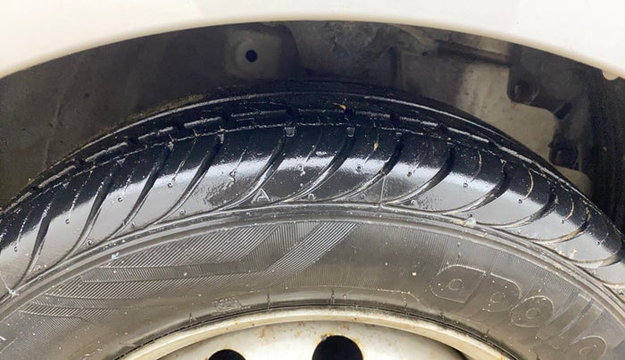 2017 Hyundai Eon ERA +, Petrol, Manual, 18,625 km, Right Front Tyre Tread