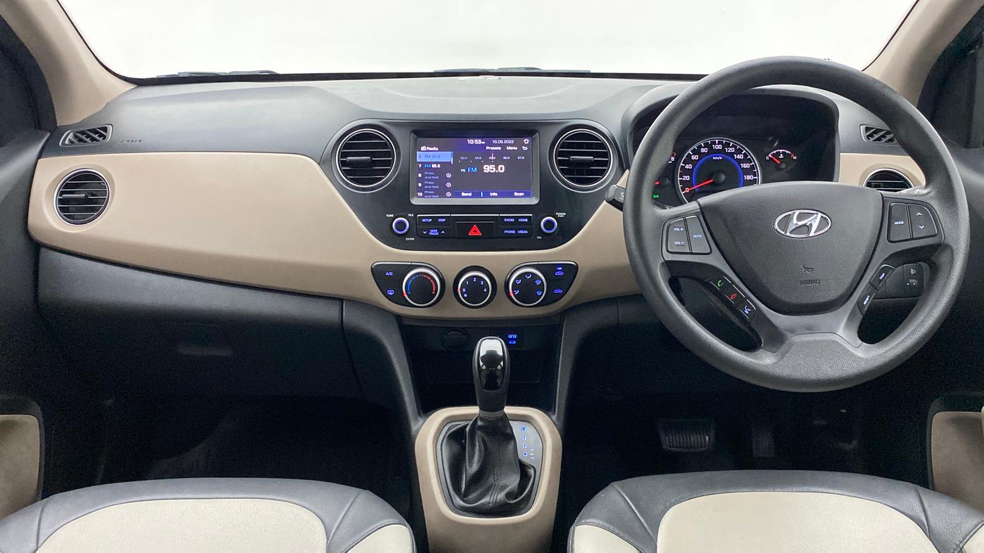 2017 Hyundai Grand i10 SPORTZ (O) 1.2 AT VTVT, Petrol, Automatic, 19,752 km, Dashboard