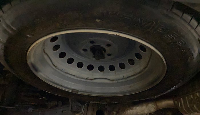 2022 Mahindra XUV700 AX 5 P MT 7 STR, Petrol, Manual, 32,365 km, Spare Tyre