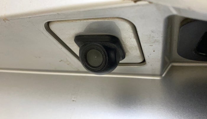 2022 Mahindra XUV700 AX 5 P MT 7 STR, Petrol, Manual, 32,365 km, Parking Camera