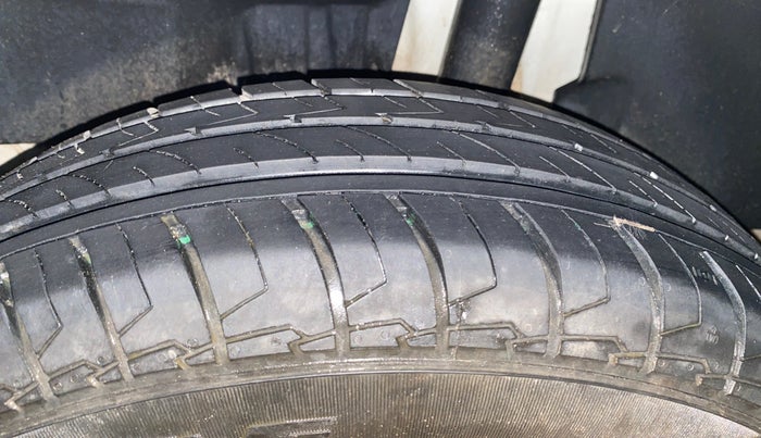 2023 Maruti Swift LXI, Petrol, Manual, 11,204 km, Left Rear Tyre Tread