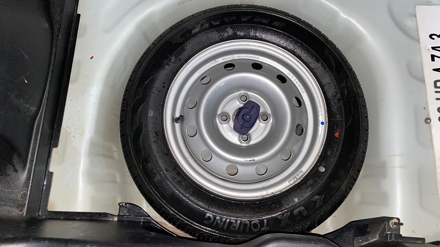 2023 Maruti Swift LXI, Petrol, Manual, 11,204 km, Spare Tyre