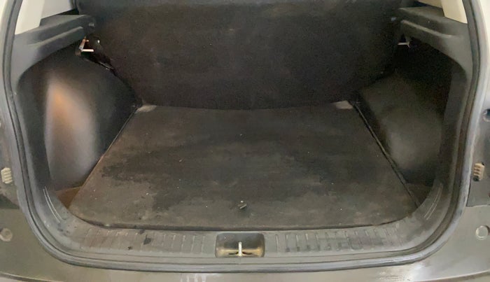 2022 Hyundai Creta EX 1.5 DIESEL, Diesel, Manual, 68,729 km, Boot Inside