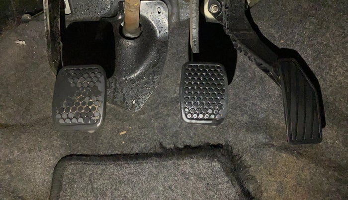 2016 Maruti Alto K10 LXI, Petrol, Manual, 49,688 km, Pedals