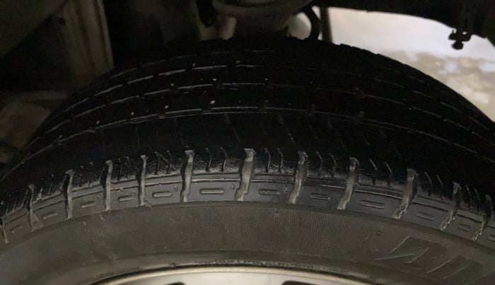 2016 Maruti Alto K10 LXI, Petrol, Manual, 49,688 km, Left Rear Tyre Tread