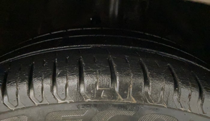 2020 Maruti Dzire ZXI, Petrol, Manual, 37,263 km, Right Front Tyre Tread