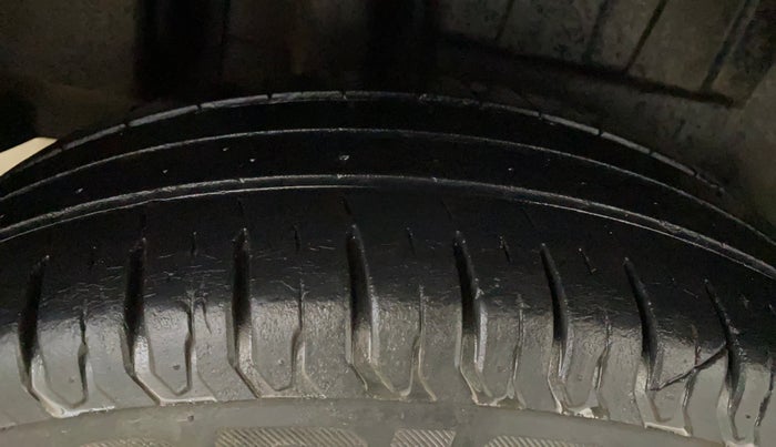 2020 Maruti Dzire ZXI, Petrol, Manual, 37,263 km, Right Rear Tyre Tread