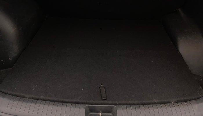 2018 Hyundai Creta E PLUS 1.6 PETROL, Petrol, Manual, 54,586 km, Boot Inside