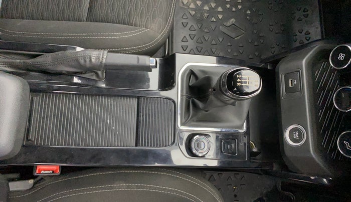 2021 Renault Kiger RXZ TURBO MT DUAL TONE, Petrol, Manual, 24,590 km, Gear Lever