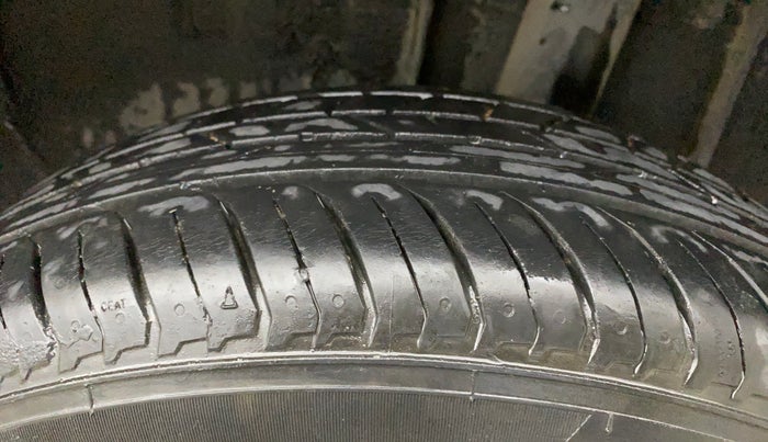 2021 Renault Kiger RXZ TURBO MT DUAL TONE, Petrol, Manual, 24,590 km, Left Rear Tyre Tread