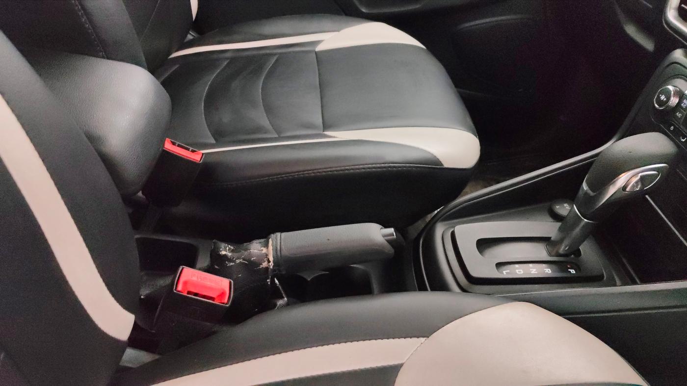 2018 Ford Ecosport TREND + 1.5L PETROL AT, Petrol, Automatic, 37,655 km, Gear Lever