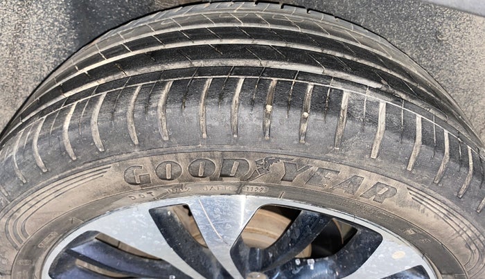 2022 MG HECTOR SHARP 1.5 PETROL CVT, Petrol, Automatic, 32,256 km, Right Rear Tyre Tread