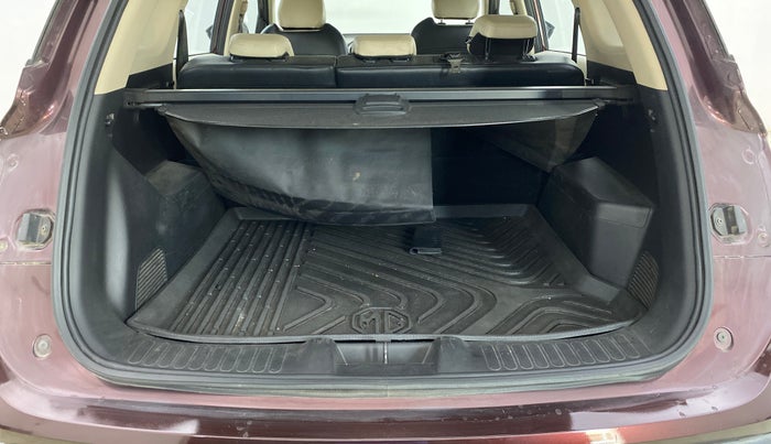 2022 MG HECTOR SHARP 1.5 PETROL CVT, Petrol, Automatic, 32,256 km, Boot Inside