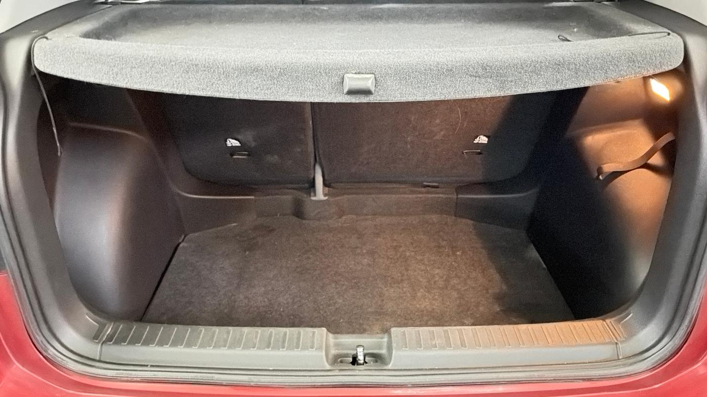 2022 Volkswagen TAIGUN TOPLINE 1.0 TSI AT, Petrol, Automatic, 43,980 km, Boot Inside