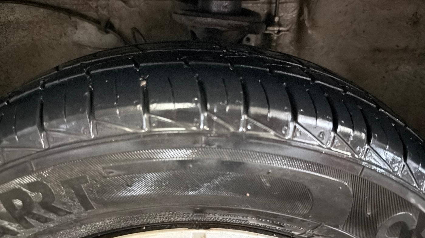 2020 Maruti Alto LXI, Petrol, Manual, 20,829 km, Left Front Tyre Tread