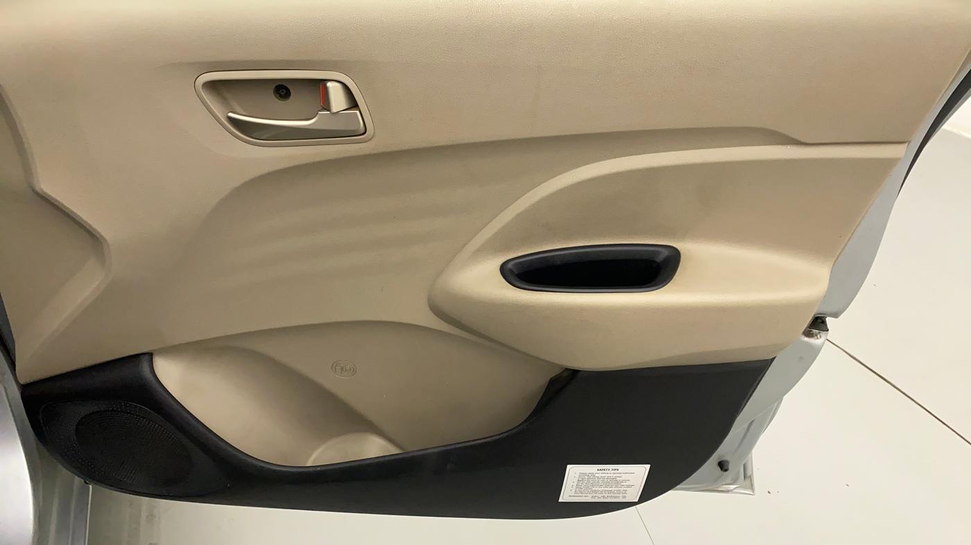 2019 Hyundai NEW SANTRO SPORTZ CNG, CNG, Manual, 55,530 km, Driver Side Door Panels Control