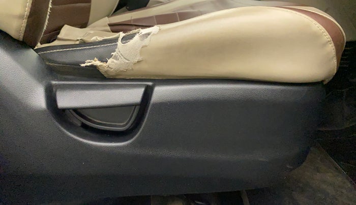 2019 Hyundai NEW SANTRO SPORTZ CNG, CNG, Manual, 55,530 km, Driver Side Adjustment Panel
