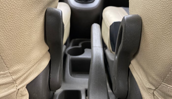 2014 Hyundai i10 SPORTZ 1.2, CNG, Manual, 86,107 km, Driver Side Adjustment Panel