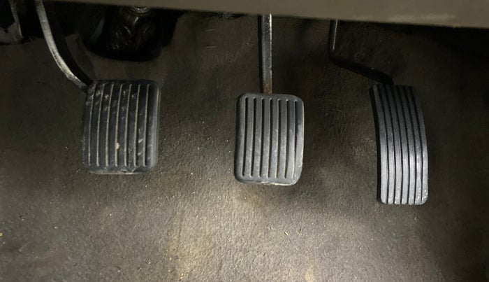 2014 Hyundai i10 SPORTZ 1.2, CNG, Manual, 86,107 km, Pedals