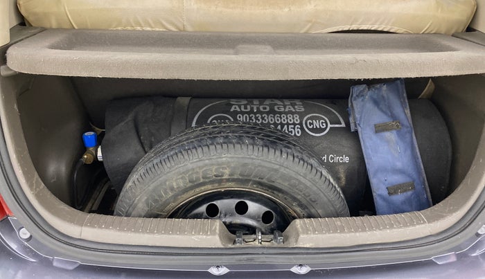 2014 Hyundai i10 SPORTZ 1.2, CNG, Manual, 86,107 km, Boot Inside