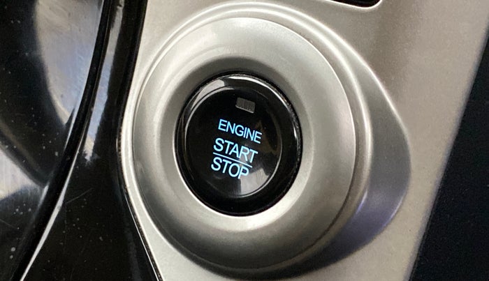 2019 Mahindra XUV500 W7 FWD, Diesel, Manual, 40,278 km, Keyless Start/ Stop Button