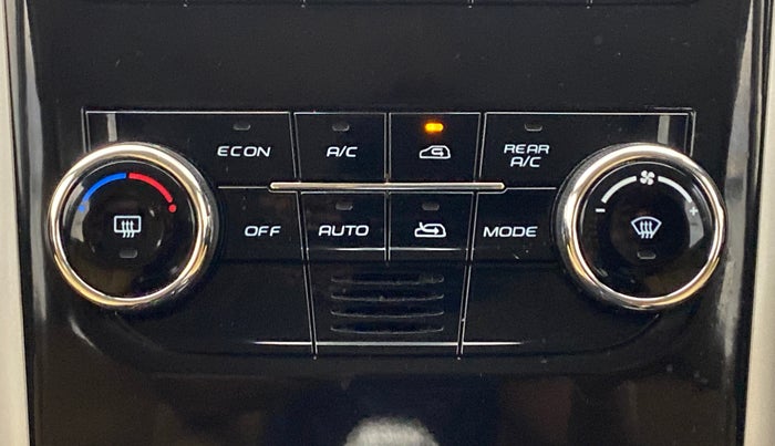 2019 Mahindra XUV500 W7 FWD, Diesel, Manual, 40,278 km, Automatic Climate Control