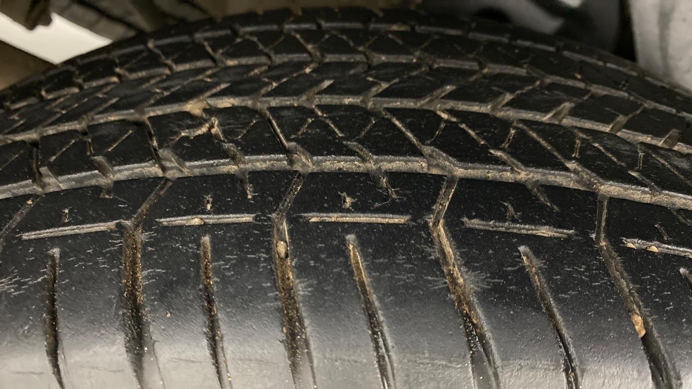 2019 Mahindra XUV500 W7 FWD, Diesel, Manual, 40,278 km, Right Rear Tyre Tread