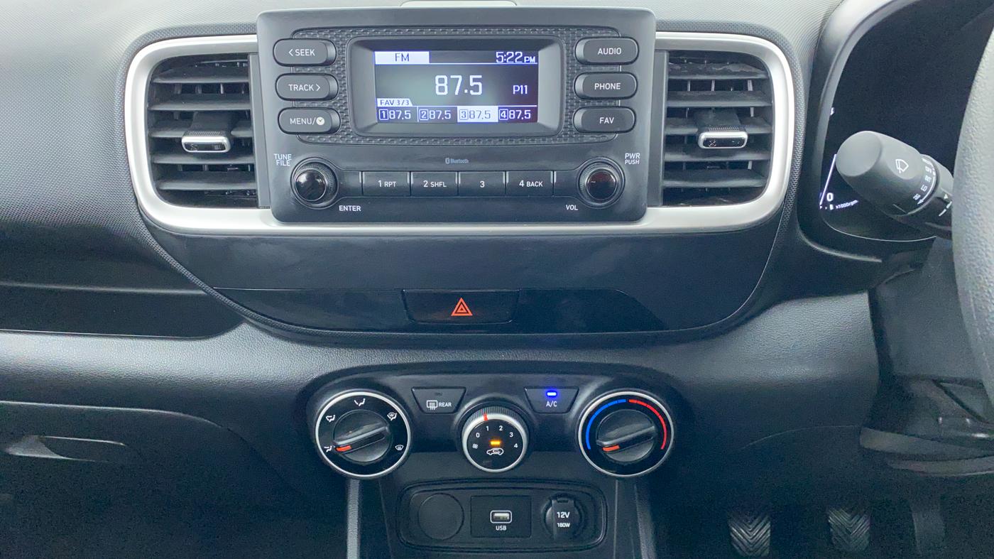 2021 Hyundai VENUE S MT 1.2 KAPPA, Petrol, Manual, 7,858 km, Air Conditioner