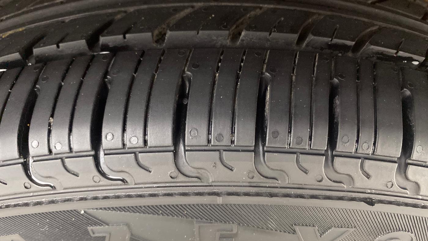 2020 Maruti S PRESSO VXI PLUS AMT, Petrol, Automatic, 36,209 km, Right Front Tyre Tread