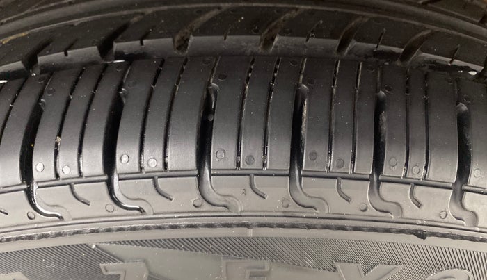 2020 Maruti S PRESSO VXI PLUS AMT, Petrol, Automatic, 36,209 km, Right Front Tyre Tread