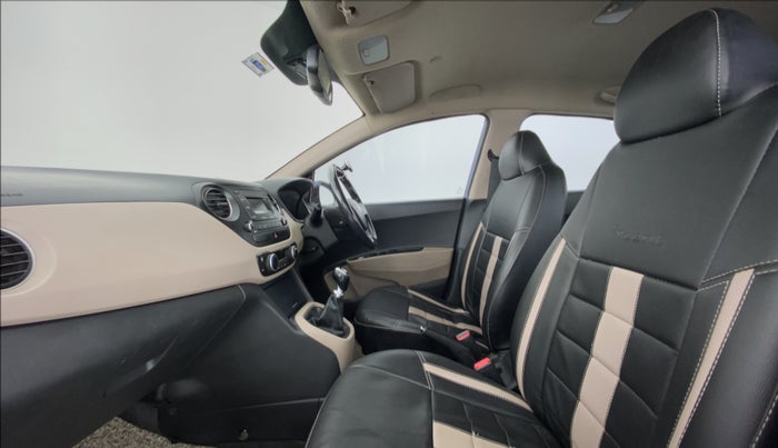 2016 Hyundai Xcent SX 1.2 (O), Petrol, Manual, 84,007 km, Right Side Front Door Cabin