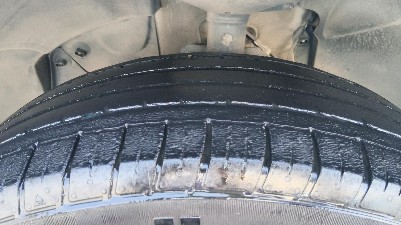 2021 Nissan Kicks XV PREMIUM TURBO 1.3 CVT, Petrol, Automatic, 52,747 km, Left Front Tyre Tread