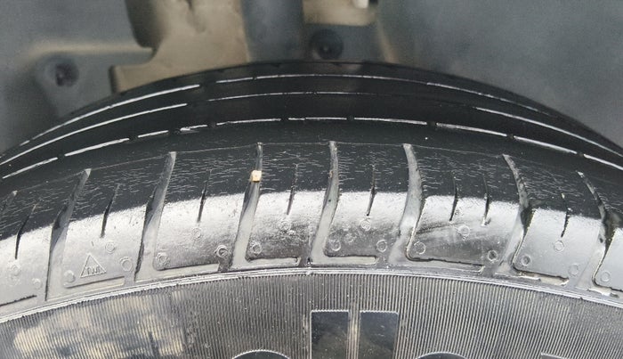 2021 Nissan Kicks XV PREMIUM TURBO 1.3 CVT, Petrol, Automatic, 52,747 km, Right Rear Tyre Tread